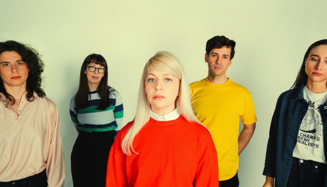 On Alvvays’ Thrilling Blue Rev, Nostalgia Spurs Indie-Rock Triumph