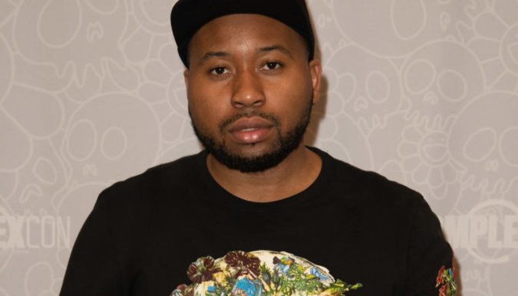 Prize Fight: DJ Akademiks Seen Barking On Girlfriend, Breaks Up Fade