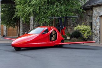 ‘Switchblade’ Tranforms From Road-Legal Car to Plane in Under 3 Minutes