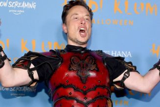 Elon Musk Wants Twitter Employees to Work 84 Hours a Week