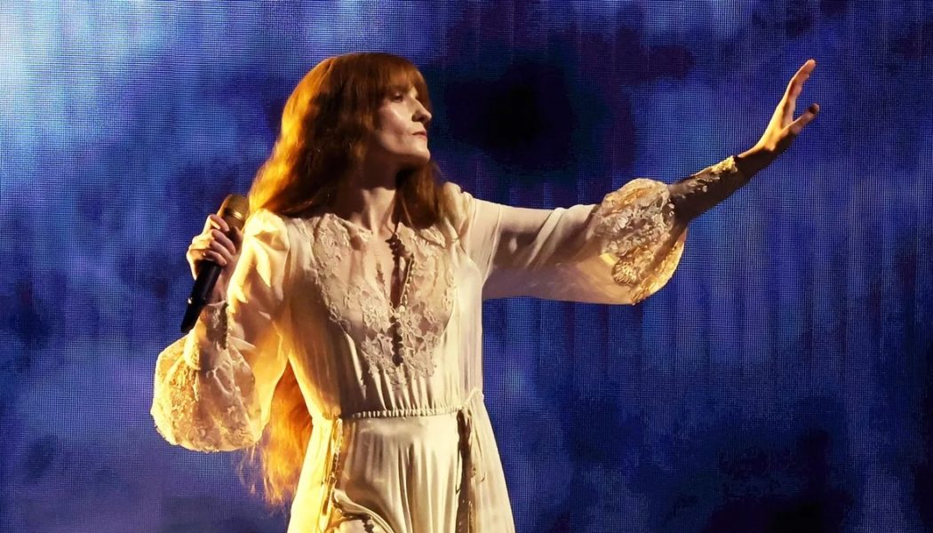 Florence Welch Breaks Foot, Florence + The Machine Postpone UK Tour