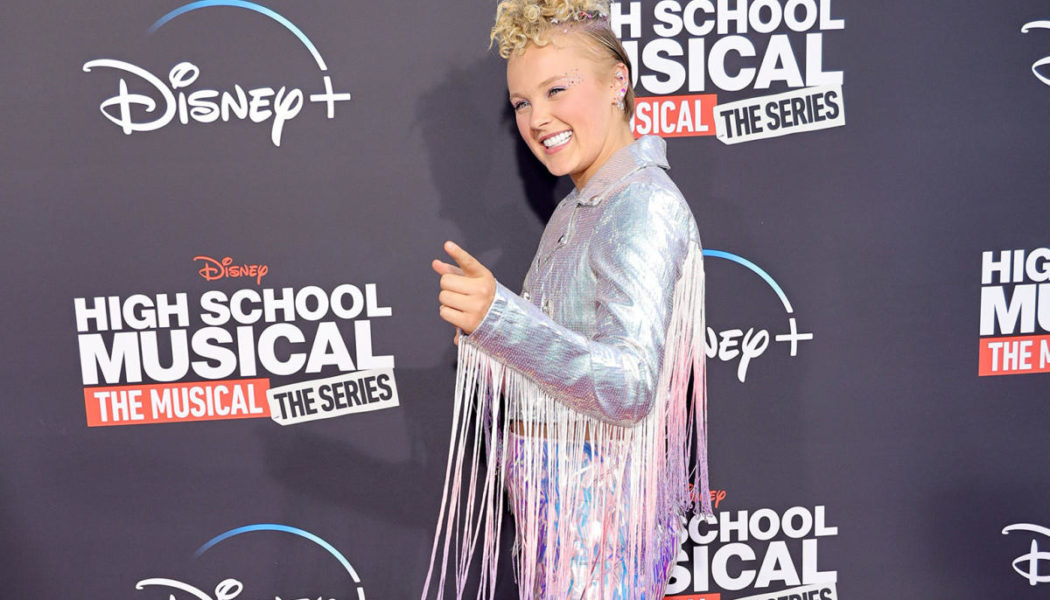 JoJo Siwa Shares Her Favorite Family Meal, Launches TikTok Challenge With Ocean Spray