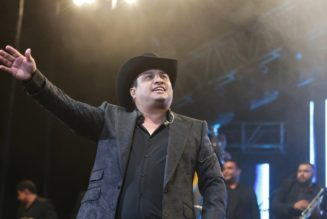 Julión Álvarez y Su Norteño Banda Debut in Top 10 on Regional Mexican Albums Chart