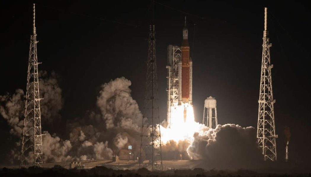 NASA Finally Pulls Off Moon-Bound Artems I Rocket Launch After Months of Delays