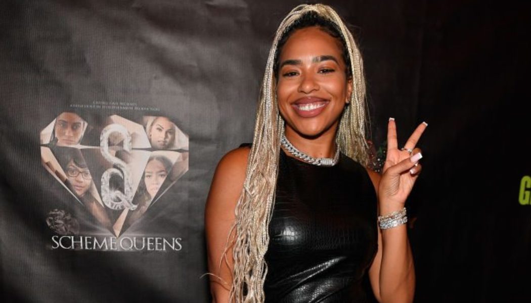 No Fresh, No Clean: B. Simone Said She Doesn’t Shower Every Day, Twitter Is Appalled