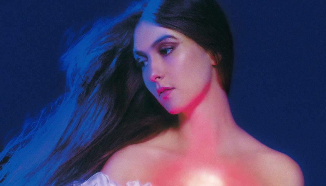 Weyes Blood: And in the Darkness, Hearts Aglow 