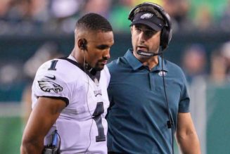 Eagles Coach Refuses To Name Starting QB For Sunday’s Crucial Match