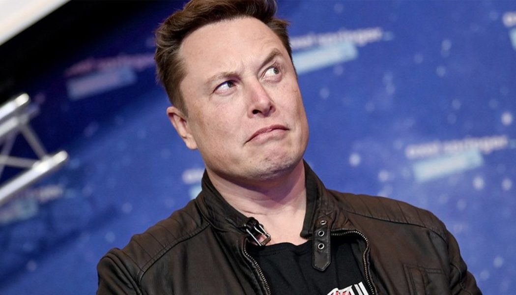 Elon Musk Asks Users if He Should Step Down As CEO in Twitter Poll