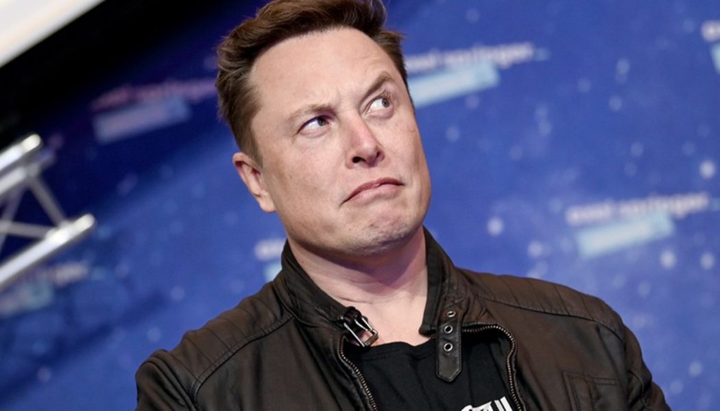 Elon Musk Booed for Five Minutes After Being Brought Out By Dave Chappelle