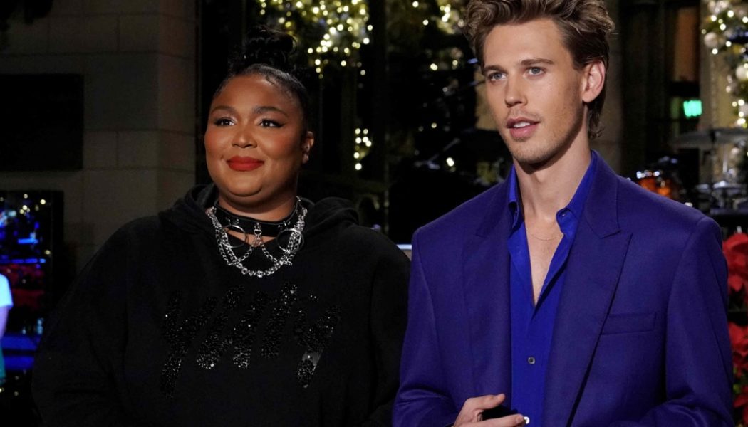 Lizzo & Austin Butler Want to Wish You a Merry Christmas With a Classic Carol: Watch