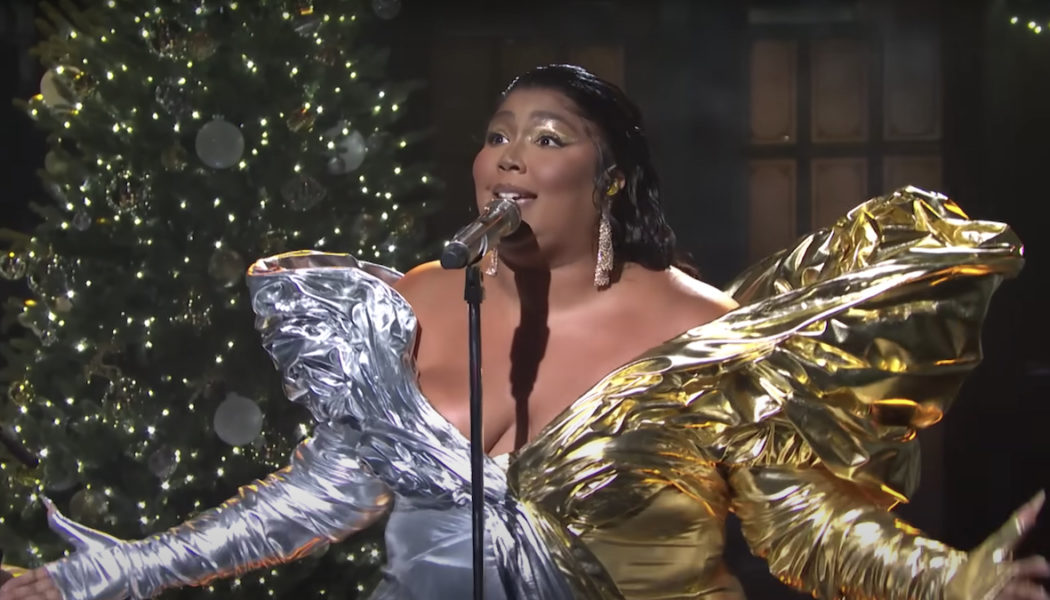 Lizzo Performs “Break Up Twice” and “Someday at Christmas” on SNL: Watch