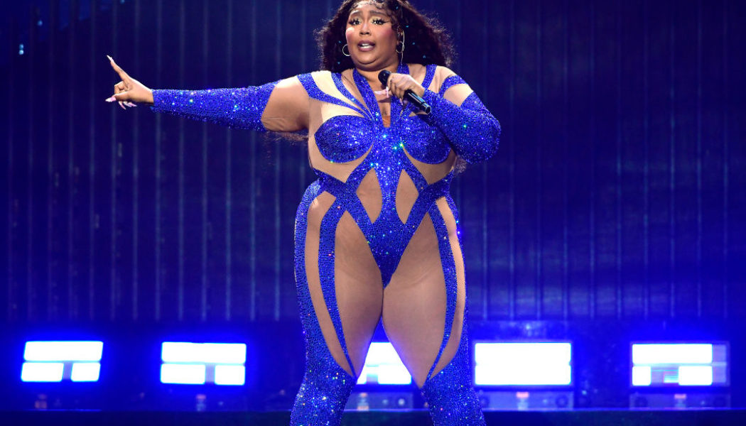 Lizzo Spotlights Social Justice Activists During People’s Choice Champion Award Honor   