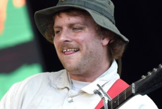 Mac DeMarco Covers “It’s Beginning to Look a Lot Like Christmas”