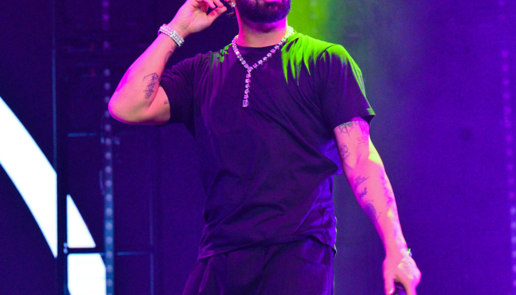 “Never Spoke. Never Flew”: Drake Denies Rumors He Flew Fan Out & Kicked Her Out His Crib