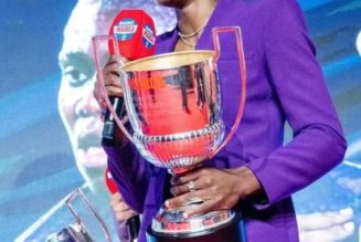 PHOTOS: Oshoala Receives Spanish League Top Scorer Award