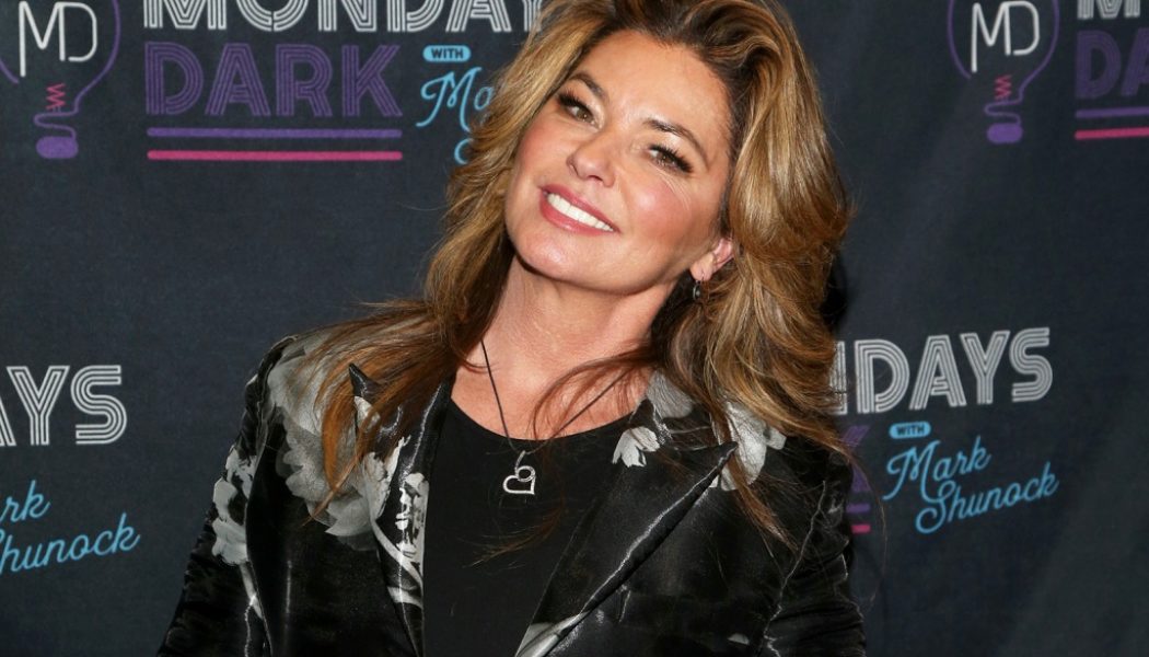 Shania Twain Opens Up About ‘How Good It Felt’ Posing Topless: ‘I‘m Comfortable in My Own Skin’