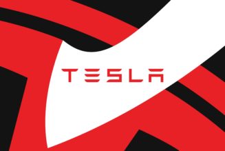 Tesla broke labor laws by telling workers not to discuss pay, NLRB claims