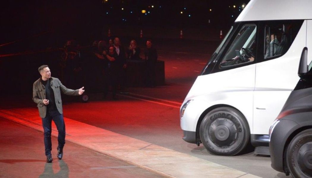 Tesla Delivers First Run of All-Electric Semi Trucks to PepsiCo