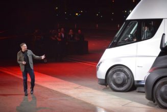 Tesla Delivers First Run of All-Electric Semi Trucks to PepsiCo