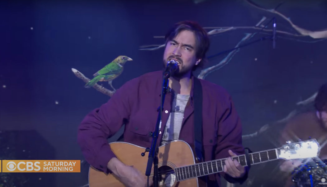 Alex G Performs “Runner,” “Miracles,” and “Early Morning Waiting” on CBS Saturday Morning: Watch