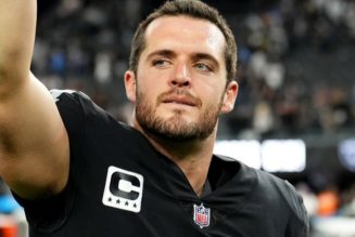 Derek Carr Says Goodbye To Raiders Nation