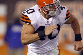 Former Arkansas Razorback and NFL RB Peyton Hillis in Critical Condition After Saving His Children From Drowning