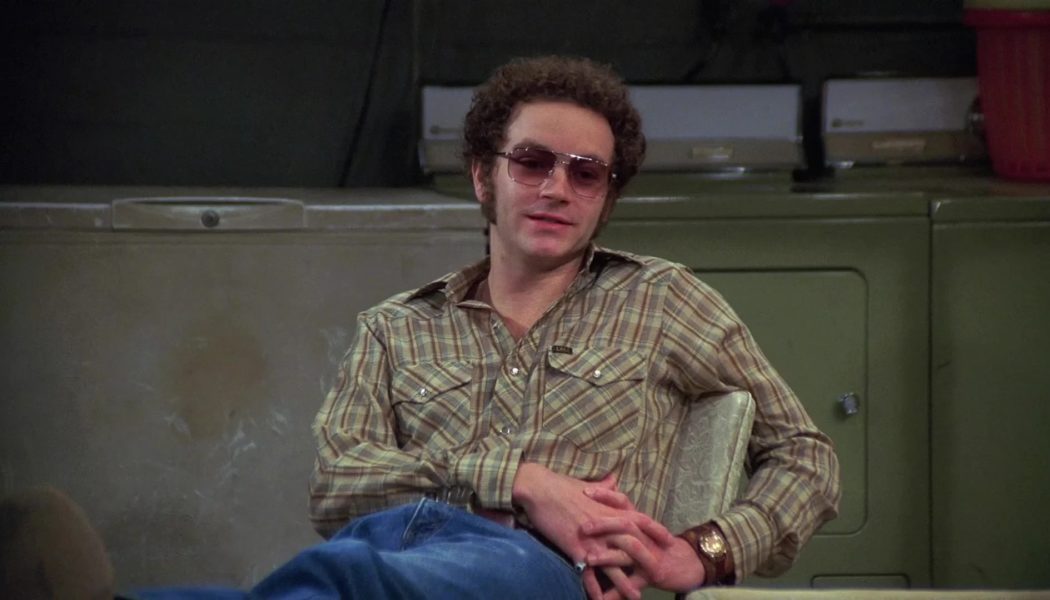 How That ’90s Show Handles Hyde’s Absence