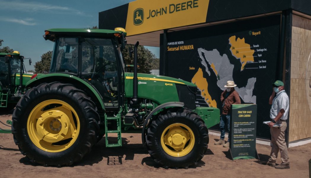 John Deere commits to letting farmers repair their own tractors (kind of)