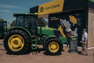 John Deere commits to letting farmers repair their own tractors (kind of)