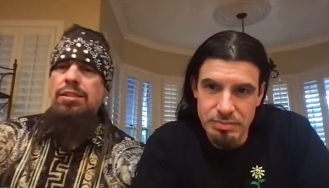 KORN's FIELDY Is 'Not On Drugs', Says His Best Friend And STILLWELL Bandmate