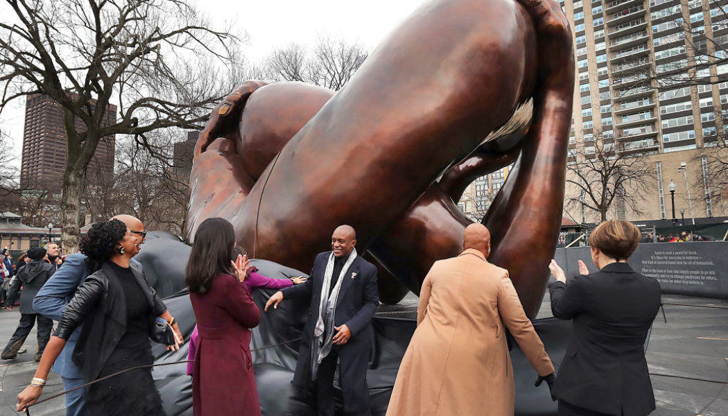 MLK & Coretta Scott King Monument Brings Everyone Together For An Epic Roasting Session