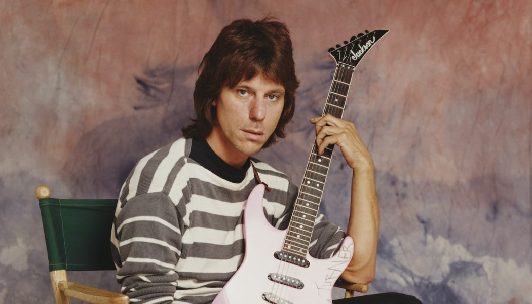 Musicians Mourn Passing of Jeff Beck: “An Iconic, Genius Guitar Player”