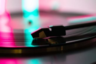 Researchers Print the World’s Smallest Vinyl Record With Nanoscopic Accuracy