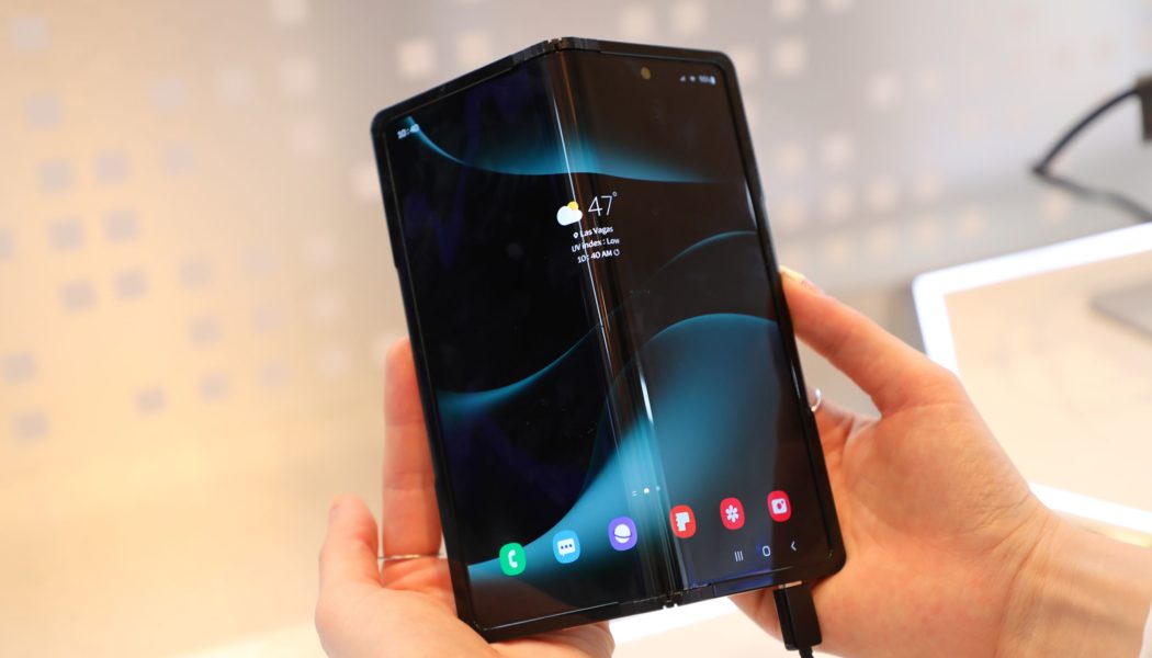 Samsung Display shows off a new folding phone hinge that can rotate 360 degrees