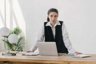 The benefits of using a standing desk for promoting a healthy brain function - Hindustan Times