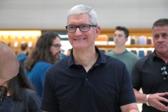 Tim Cook takes a $35 million pay cut that he recommended