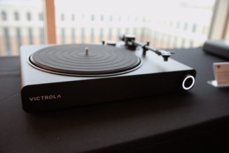 Victrola announces the Victrola Stream Onyx, a cheaper version of its Stream Carbon turntable