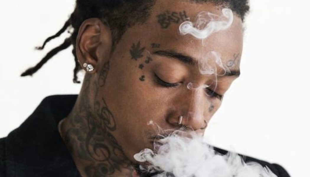 Wiz Khalifa – Love To Smoke