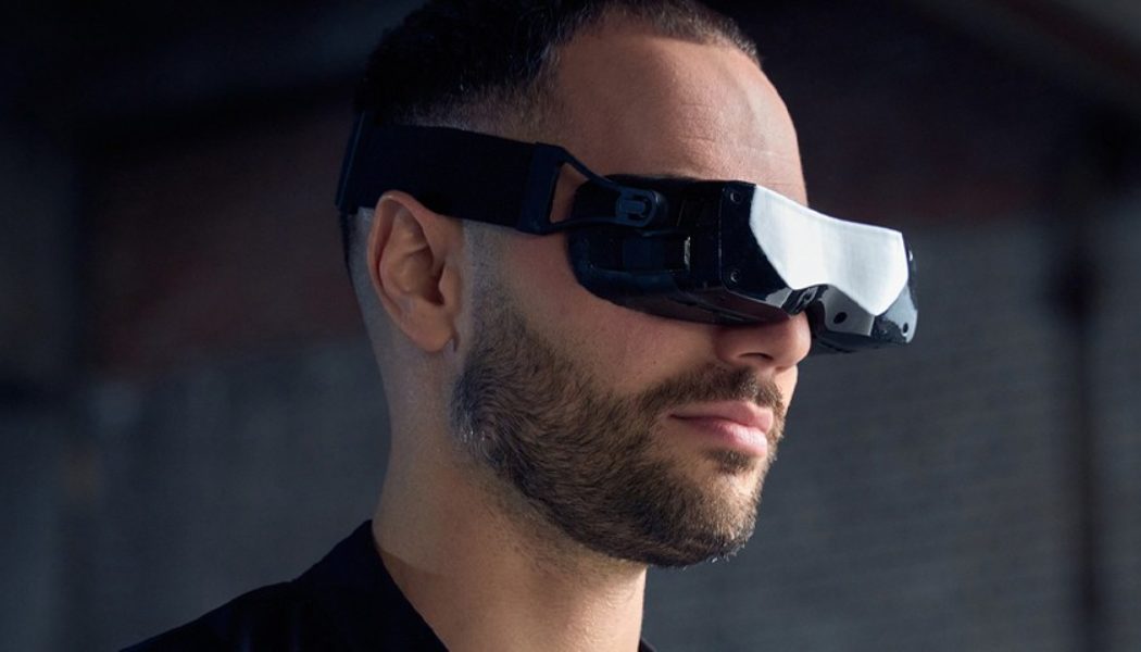 Bigscreen Introduces "World's Smallest" VR Headset