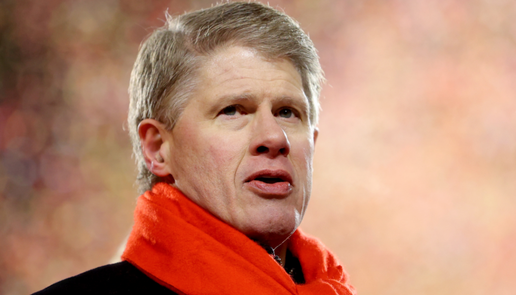 Clark Hunt net worth: How Chiefs owner acquired his wealth - Sporting News