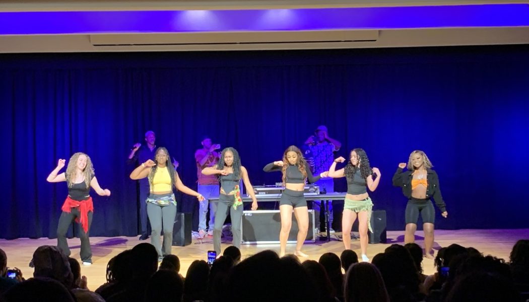 Guests and students perform at the African Fashion Show – The ... - The Bowdoin Orient