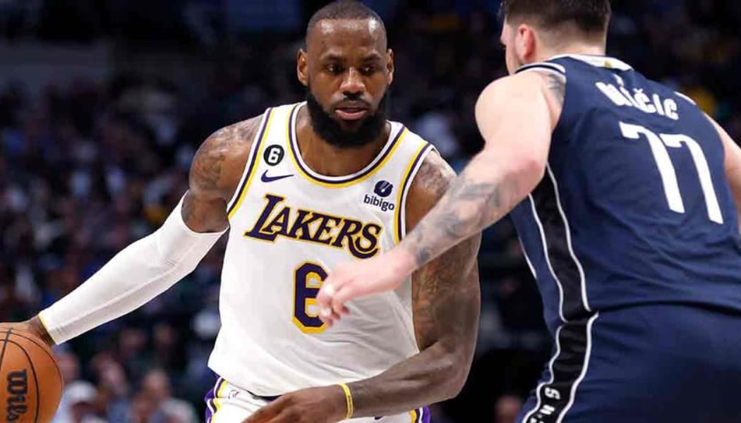 Lakers Expect LeBron James To Be Out Multiple Weeks Due to Injury