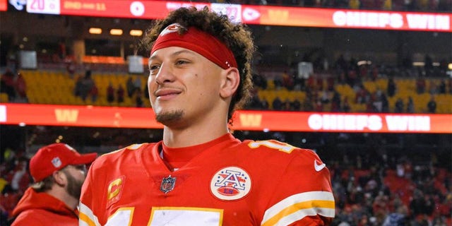 Quarterback Patrick Mahomes led the Chiefs to a 27-20 defeat of Jacksonville in the Divisional Round of the NFL playoffs on Saturday at GEHA Field at Arrowhead Stadium in Kansas City, Missouri. 