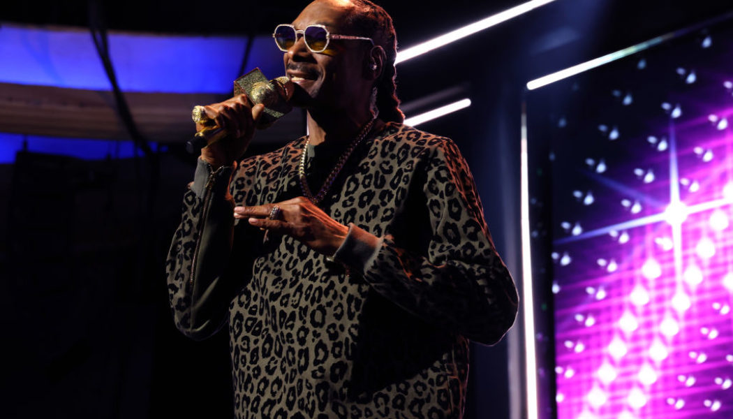 Snoop Dogg Reminds Everyone That He’s Never Won A Grammy