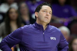 Baylor’s Scott Drew helps brother’s Grand Canyon team after arriving to NCAA Tournament without equipment - Fox News