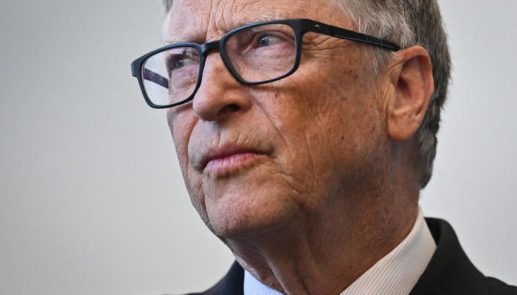 Bill Gates criticizes idea of leading 'impoverished lifestyle' to address climate change - Yahoo News