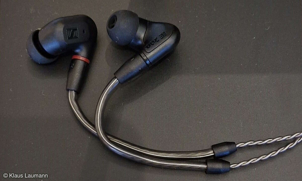 CES 2023 Sennheiser IE200 in-ear