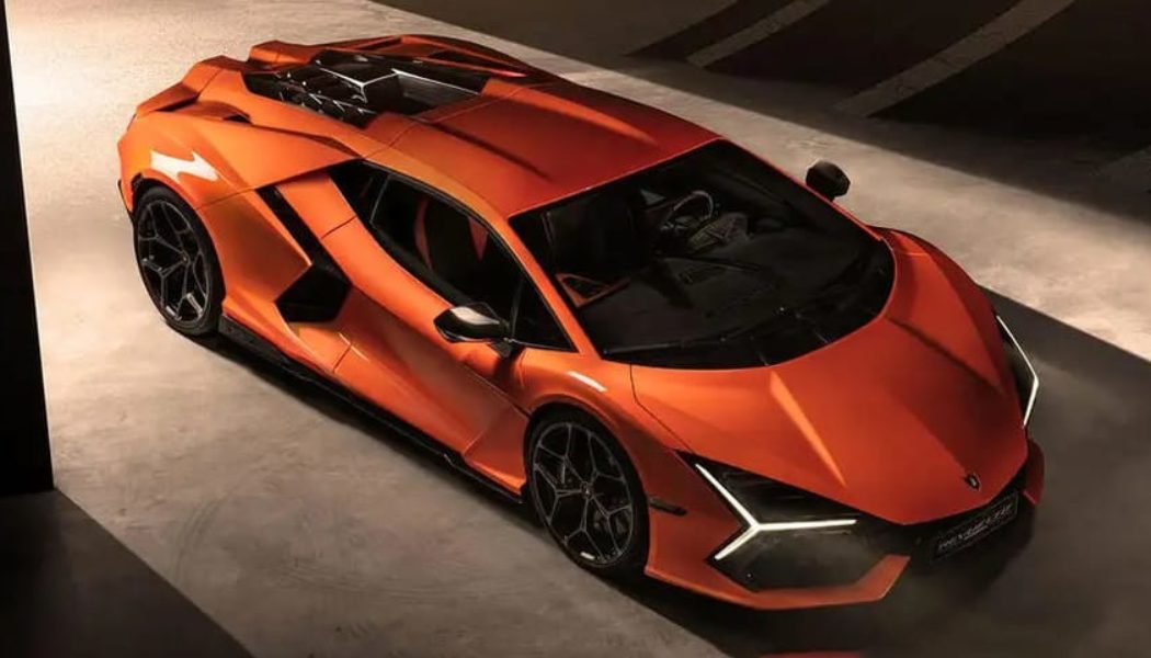 Lamborghini Unveils Its Aventador Replacement, the 1,001 BHP Revuelto