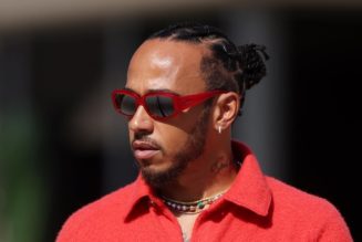 Lewis Hamilton Wears a Knitted Co-ord Ahead of Bahrain Grand Prix, and We’re Sweating For Him