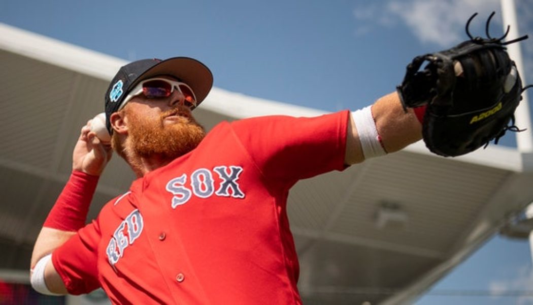 Red Sox's Justin Turner in hospital after being hit in face by pitch - Fox News